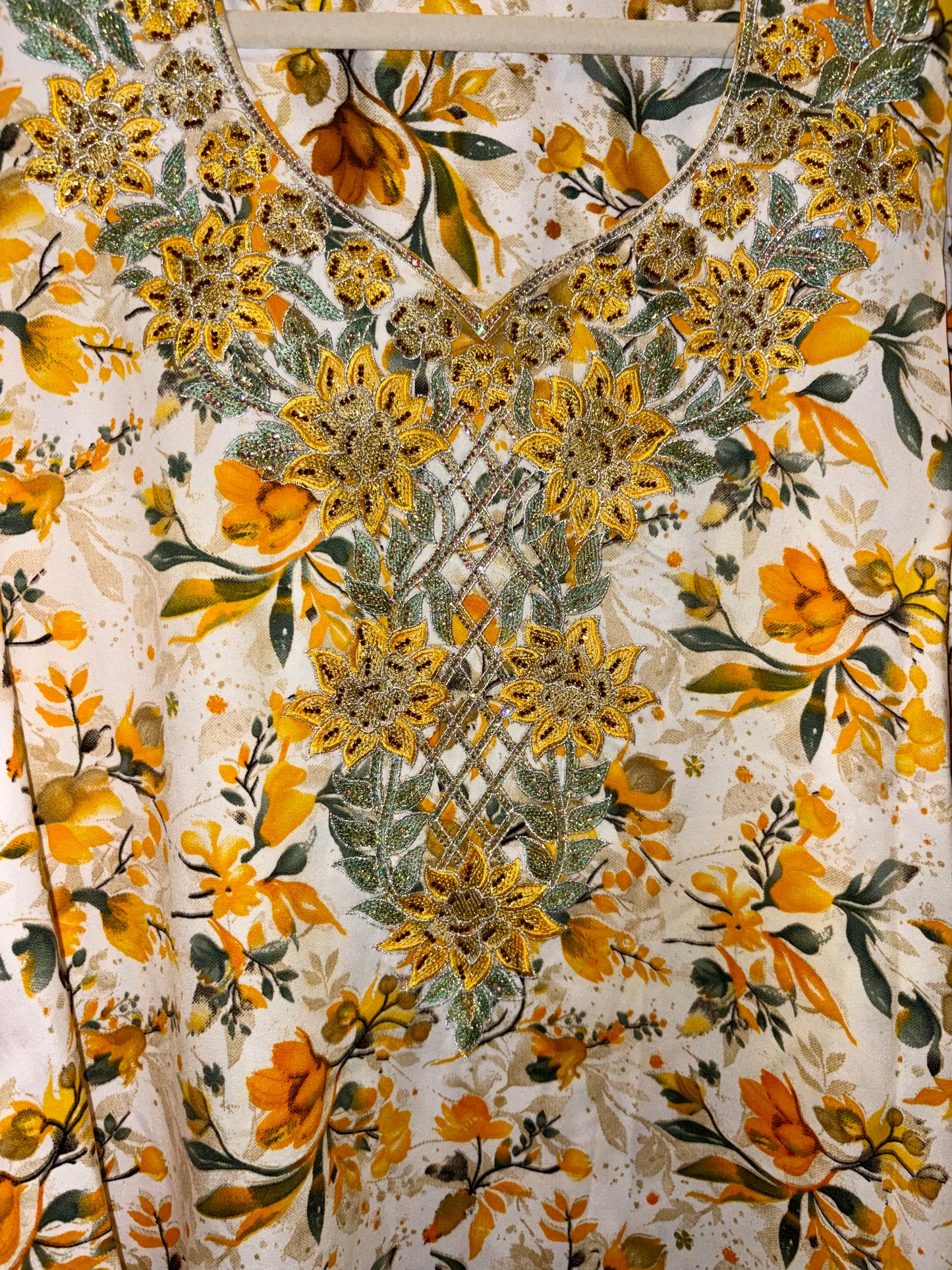 Mukhawwar Dress 28