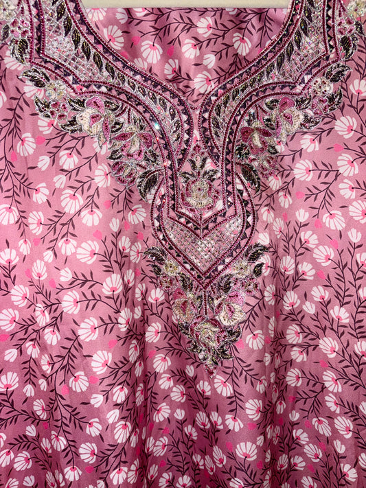 Mukhawwar Dress 32