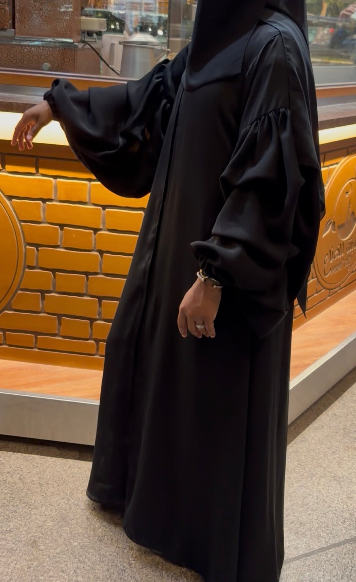 Zakiyyah Open Abaya