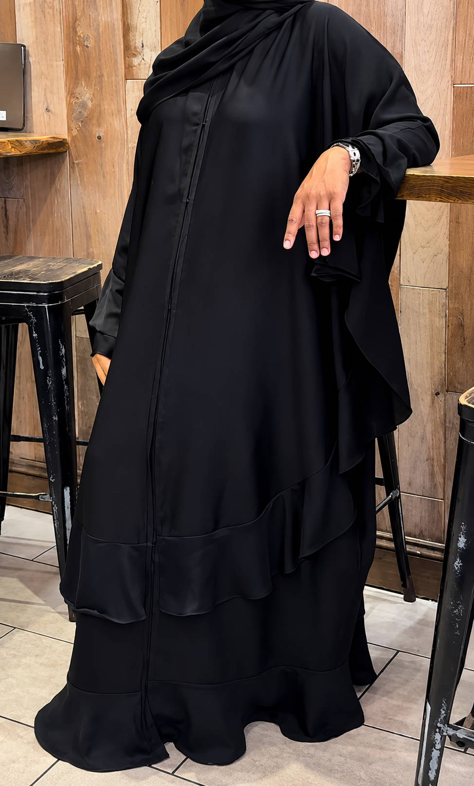 Waliyah Wavy Bisht